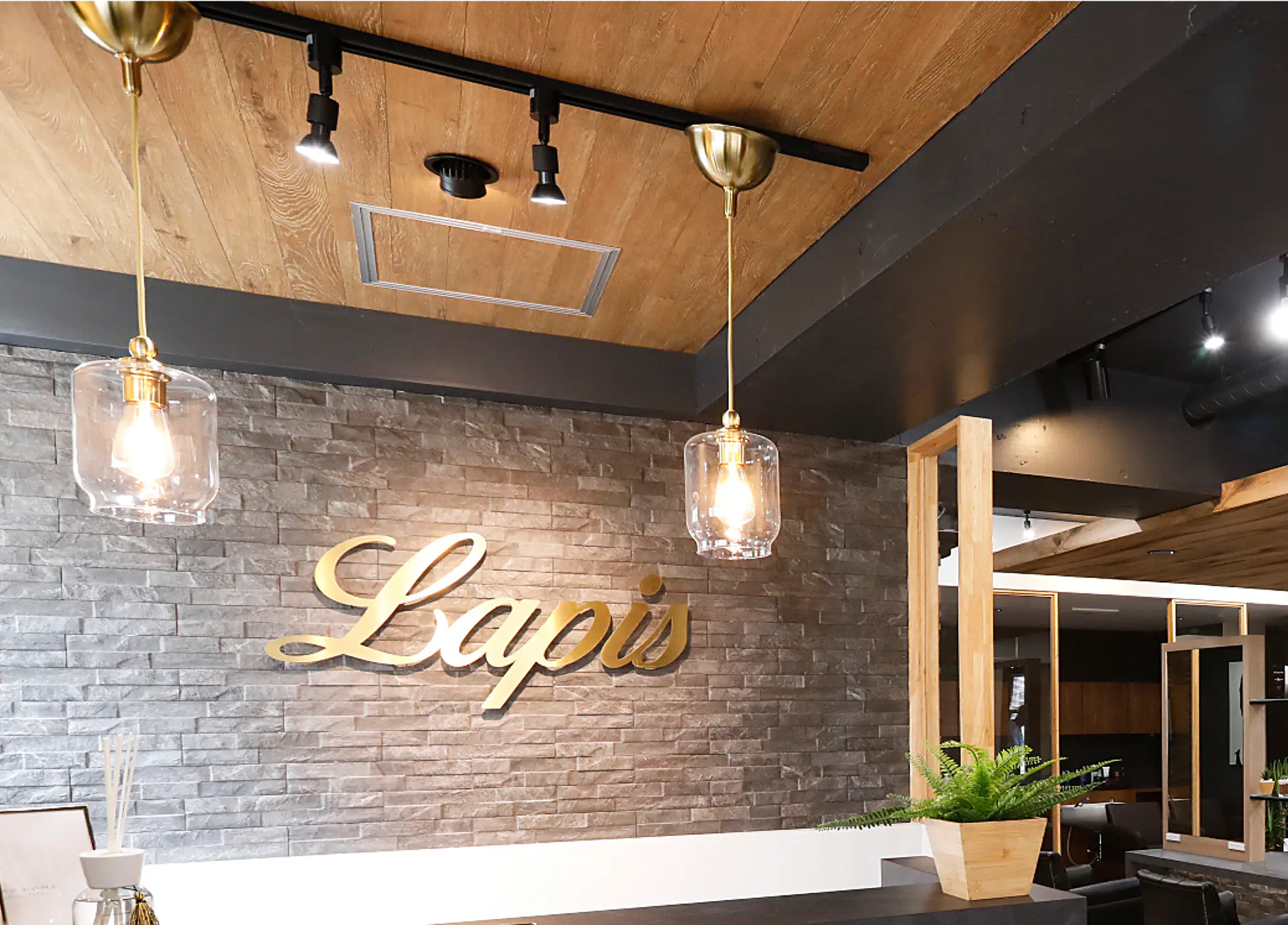 Lapis 横浜 店内 1